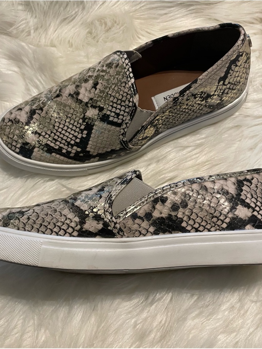 Steve Madden Safaray Metallic Snakeskin Slip On Loafers